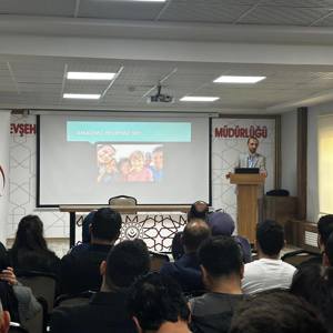 İlimizde “2025 yılı Türkiye Aile Yılı Söyleşileri” kapsamında düzenlenen “Çocuk" temalı program düzenlendi  - fotoğraf 3