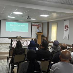 İlimizde “2025 yılı Türkiye Aile Yılı Söyleşileri” kapsamında düzenlenen “Çocuk" temalı program düzenlendi  - fotoğraf 4