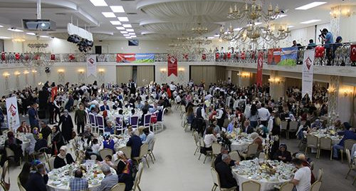 Koruyucu Aileler İftar Programlarında Buluşuyor