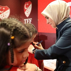 Aile ve Sosyal Hizmetler Bakanlığı ile TFF arasında iş birliği protokolü imzalandı - fotoğraf 3