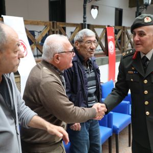 Tümgeneral Davut Ala’dan Atakum Huzurevi’ne Bayram Ziyareti   - fotoğraf 7