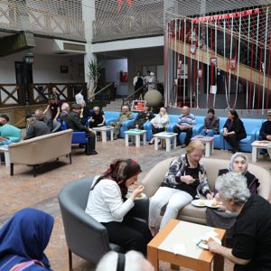 Tümgeneral Davut Ala’dan Atakum Huzurevi’ne Bayram Ziyareti   - fotoğraf 11