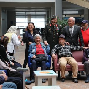 Tümgeneral Davut Ala’dan Atakum Huzurevi’ne Bayram Ziyareti   - fotoğraf 15