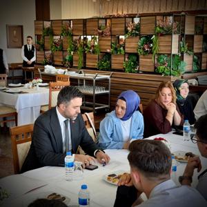 2025 Aile Yılı kapsamında; Şehit ve Gazi ailelerimizle yapılması planlanan faaliyetlere ilişkin değerlendirme toplantısı, İl Müdürümüz Sn. Ömer TURAN başkanlığında gerçekleştirilmiştir. - fotoğraf 2