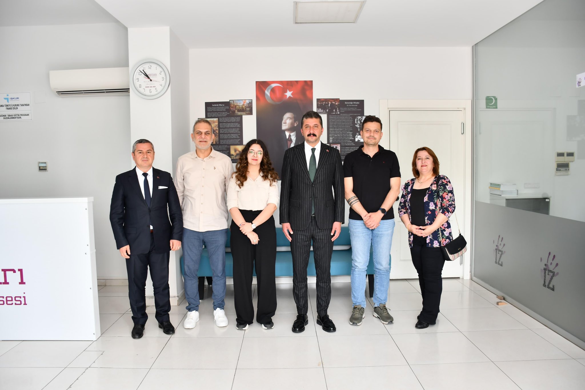 İl Müdürümüz Naci YILMAZ, İş Kur İl Müdürümüz Sn. Yunus Emre AKALIN ile birlikte  engelli istihdamını artırmaya yönelik engellileri istihdam eden İz Eğitim Okullarını  ziyaret ettiler.