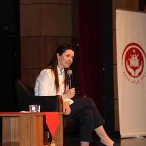 Şermin Yaşar ile "Anne Müzesinin Işığında Anadolu Anneleri" Söyleşisi - fotoğraf 8