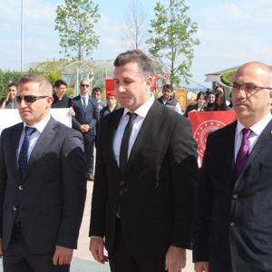 Engelliler Haftası Çelenk Sunma Töreni Gerçekleştirildi - fotoğraf 1