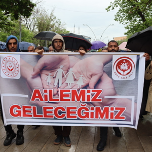 Aile Günü Kortej Yürüyüşü Yapıldı - fotoğraf 2