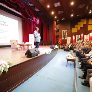 2025 Aile Yılı kapsamında Yazar Hayati İnanç, Valiğimiz tarafından düzenlenen "Canveren Pervaneler Hatay Özel Programı'na" katıldı. - fotoğraf 4