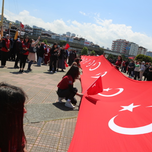 Samsun’da “Ailemiz Geleceğimiz” Temalı Yürüyüş Büyük İlgi Gördü - fotoğraf 21