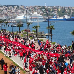 Samsun’da “Ailemiz Geleceğimiz” Temalı Yürüyüş Büyük İlgi Gördü - fotoğraf 4