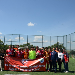 Güçlü Aile Spor ve Edirnespor Maçını Süper Lig Hakemi Özgür YANKAYA Yönetti. - fotoğraf 1