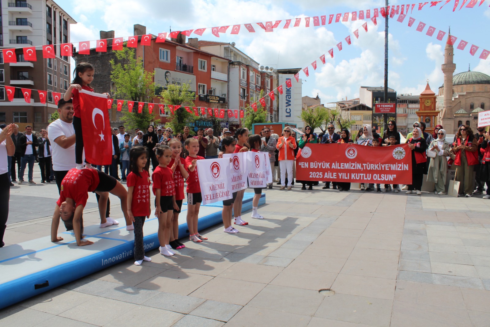 📍15 Mayıs Uluslararası Aile Günü Kortej Yürüyüşü - fotoğraf 10