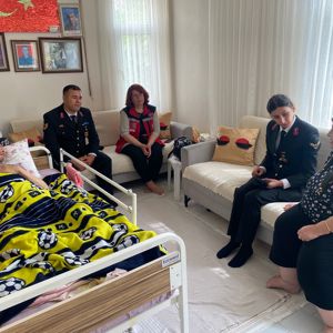 Şehit Jandarma Er Levent ÇENBELİ Kabri Başında Dualar İle Anıldı. - fotoğraf 2