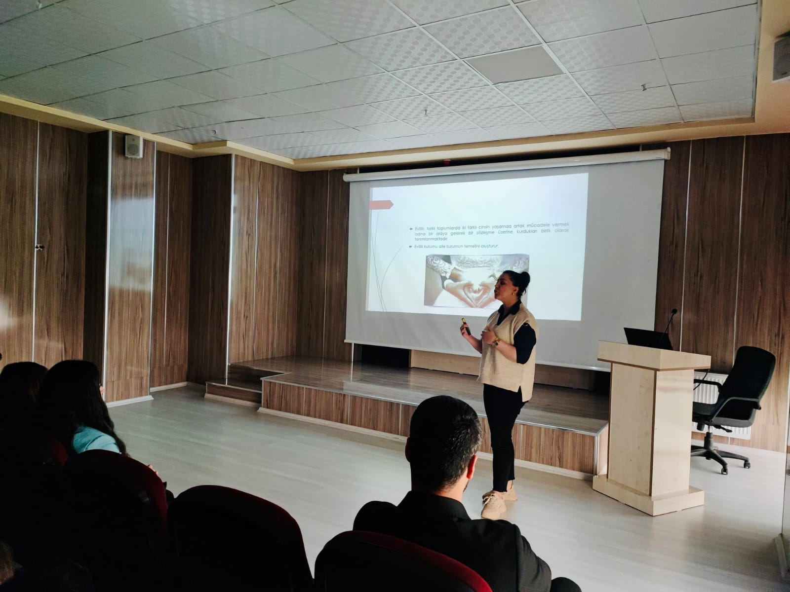 Yüksekova Sosyal Hizmet Merkezi’nde; Evlilik Öncesi Eğitim Programı