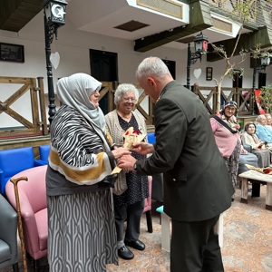  Anneler Günü’nde Anlamlı Ziyaret   - fotoğraf 2