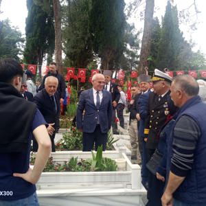19 Mayıs Gençlik ve Spor Bayramı Etkinlikleri Kapsamında  Şehitlik Ziyareti Gerçekleştirildi - fotoğraf 3