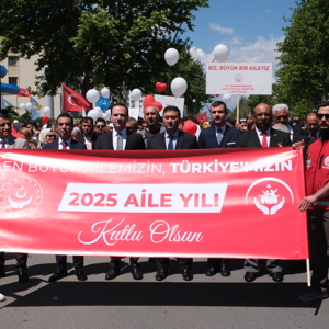 15 Mayıs Uluslararası Aile Günü İlimizde Aile Yılı Yürüyüşü ile kutlandı - fotoğraf 1