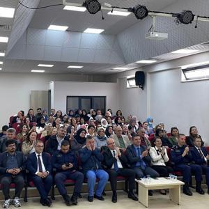 "Aile, Kadın ve Emek" temalı program ve ardından sergi açılışımız. - fotoğraf 6