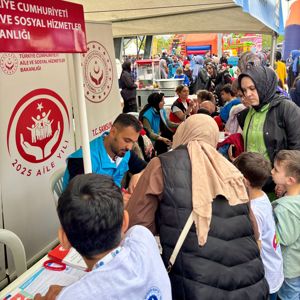 Samsun’da Çocuklar İçin Renkli ve Bilgilendirici Bir Gün: Çocuk Maratonu ve Festivali’nde İl Müdürlüğü Standı Yoğun İlgi Gördü - fotoğraf 6