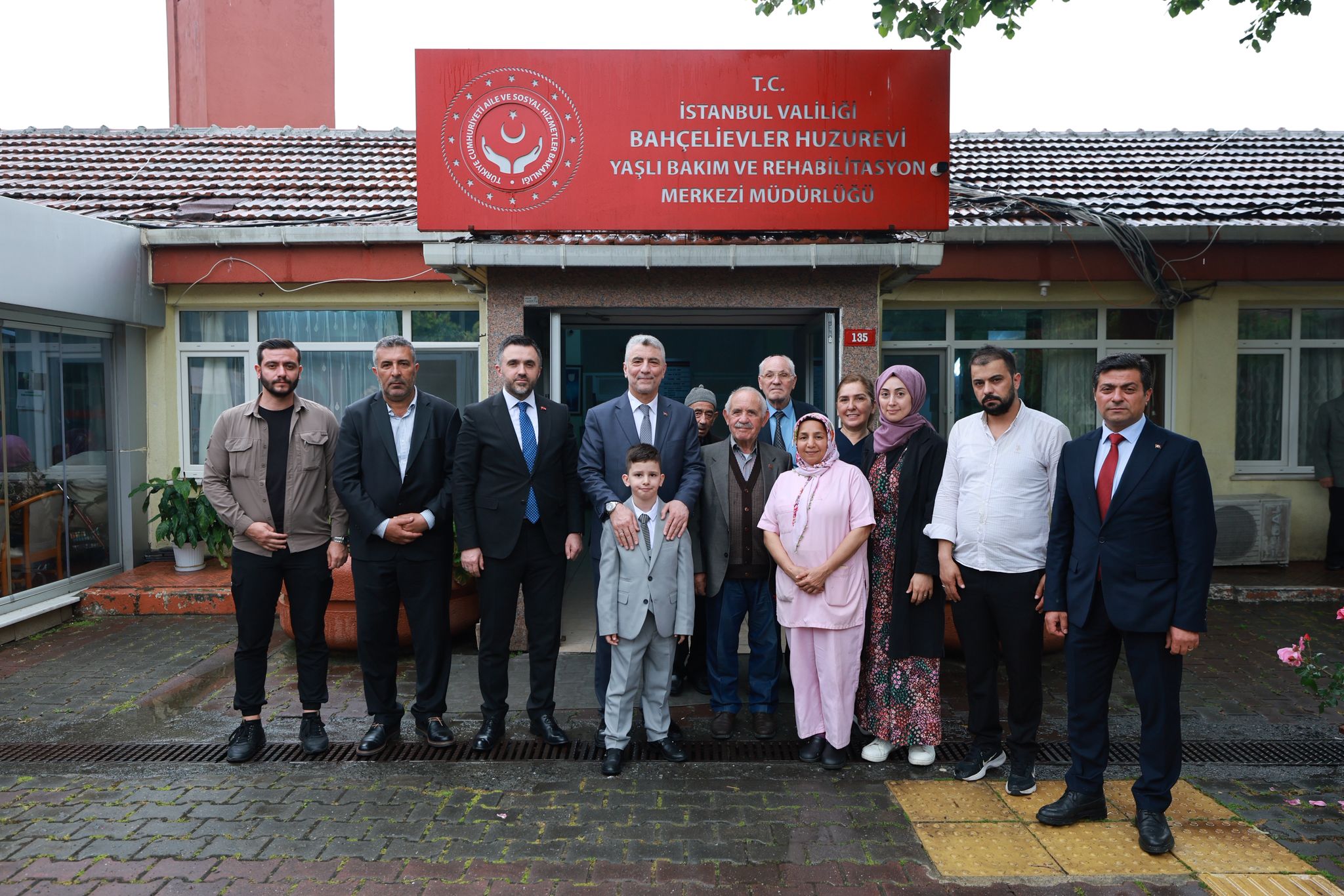Ticaret Bakanımız Sayın Prof. Dr. Ömer BOLAT ve Sağlık Bakanımız Prof. Dr. Kemal MEMİŞOĞLU  Bahçelievler Huzurevi Yaşlı Bakım ve Rehabilitasyon Merkezi Müdürlüğümüzü ziyaret ettiler.