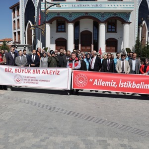 Büyük Aile Yürüyüşümüz Yoğun Katılımla Gerçekleştirildi - fotoğraf 4
