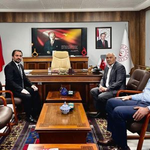 Nevşehir Esnaf ve Sanatkârlar Odaları Birliği Başkanı Aile Yılı Kapsamında İl Müdürümüzü Ziyaret etti - fotoğraf 1