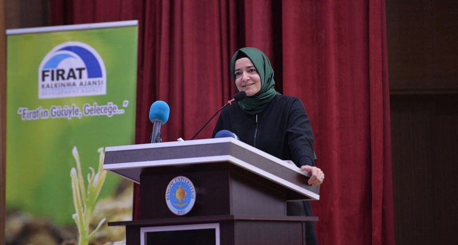 "Kadının statüsünün daha güçlü olduğu Türkiye, gelecek hedeflere büyük ve emin adımlarla ilerleyecektir''