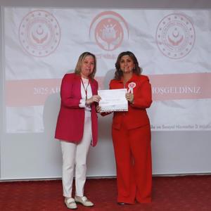İl Müdürümüz Sayın Emine BÖÇKÜN; düzenlenen 2025 Aile Çalıştayı’mızda  Görev Alan Balıkesir Üniversitesi’nin Değerli Hocalarına Teşekkür Belgelerini Takdim Etti. - fotoğraf 5