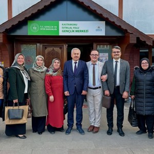 Anneler Günü Kapsamında Özel bireylerimiz ve Aileleri İle Çiğ Köfte Etkinliği Gerçekleştirildi - fotoğraf 10