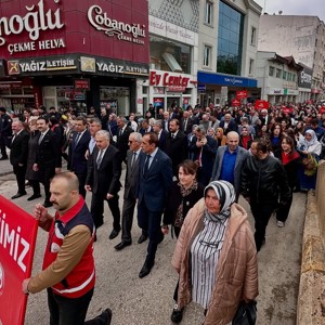 ‘En Büyük Ailemiz Türkiye’miz ve Ailemiz Geleceğimiz‘ Temalı Kortej Yürüyüşü Düzenlendi - fotoğraf 14