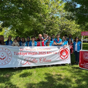 2025 Aile Yılı Kapsamında Ailelerle Oryantiring Etkinliği Düzenlendi - fotoğraf 1