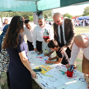 ADANA’DA AİLE FESTİVALİ: ‘BİZ BÜYÜK BİR AİLEYİZ’ SLOGANIYLA NESİLLER BULUŞTU - fotoğraf 10