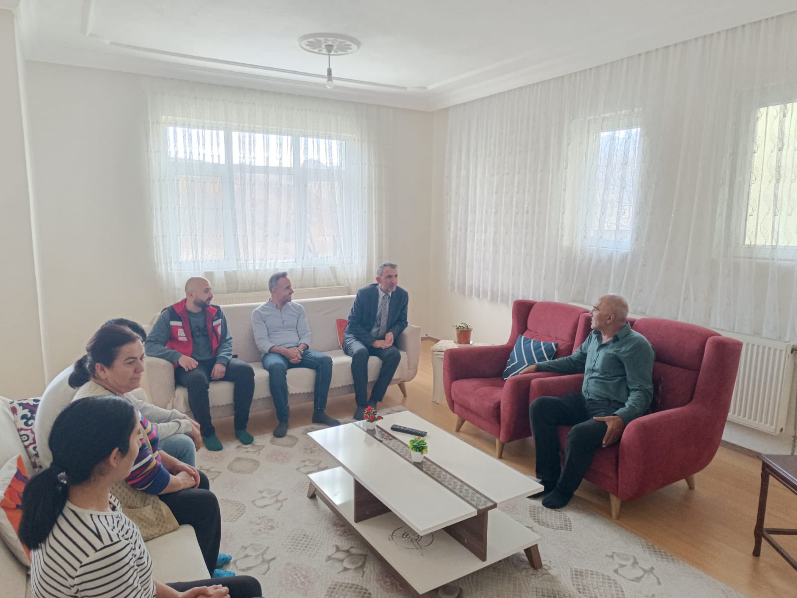 4 Kuşak Aile Onurlandırma Günü dolayısıyla, İl Müdür Yardımcılarımız tarafından aile ziyaretleri gerçekleştirilmiştir.