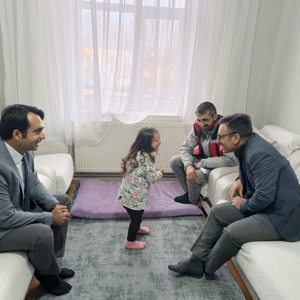 4 Kuşak Aile Onurlandırma Günü dolayısıyla, İl Müdür Yardımcılarımız tarafından aile ziyaretleri gerçekleştirilmiştir. - fotoğraf 1