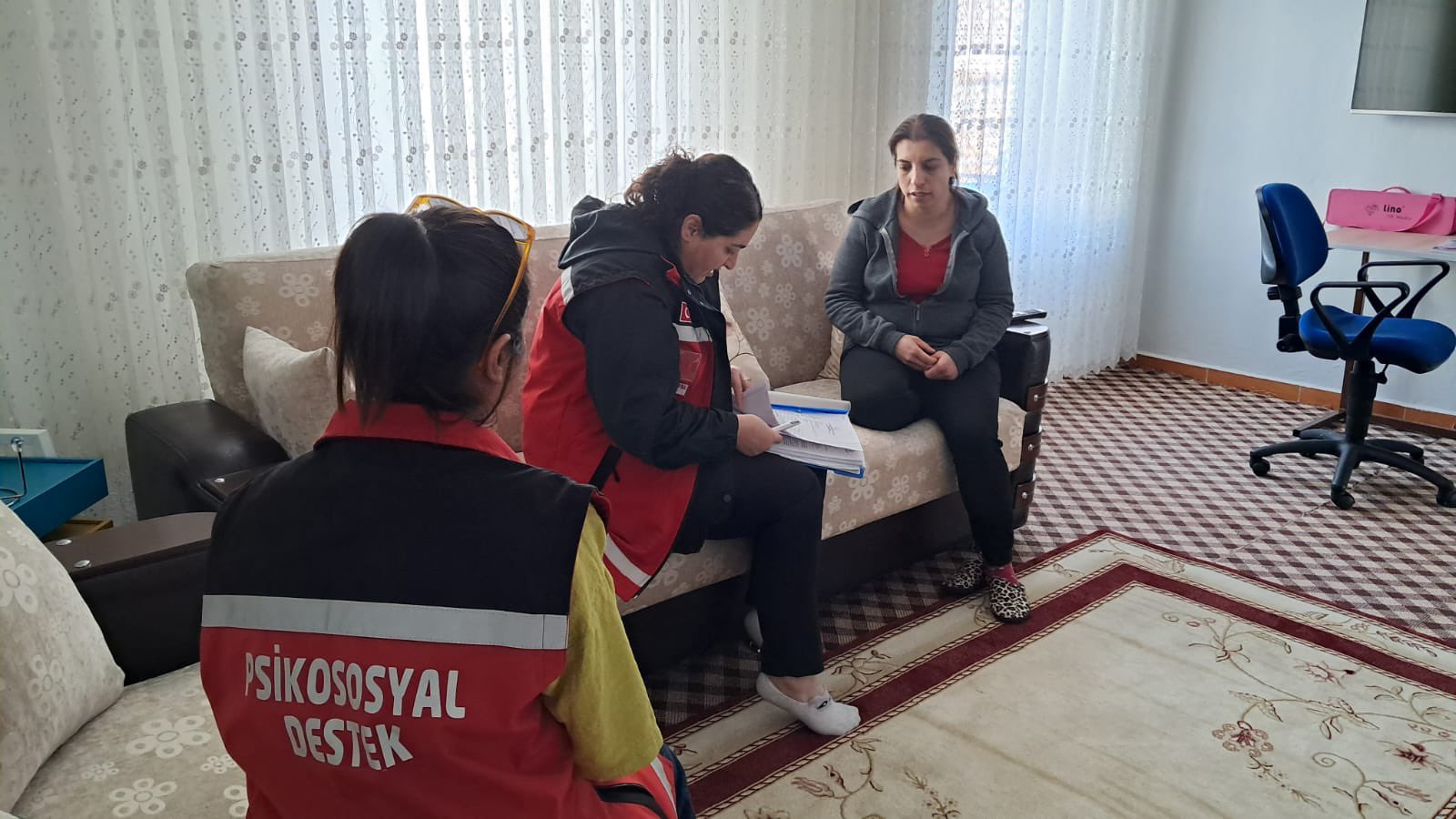 2025 Aile Yılı çerçevesinde, mübarek Ramazan ayının manevi atmosferiyle Ovacık ilçemizde Müdürlüğümüzün SED hizmetinden faydalanan kıymetli ailelerimize yönelik anlamlı hane ziyaretleri gerçekleştirilmiştir. 