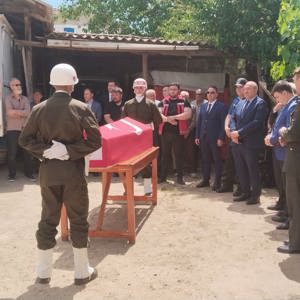 Kıbrıs Gazisi Recep AYGIN Ebediyete Uğurlandı. - fotoğraf 2
