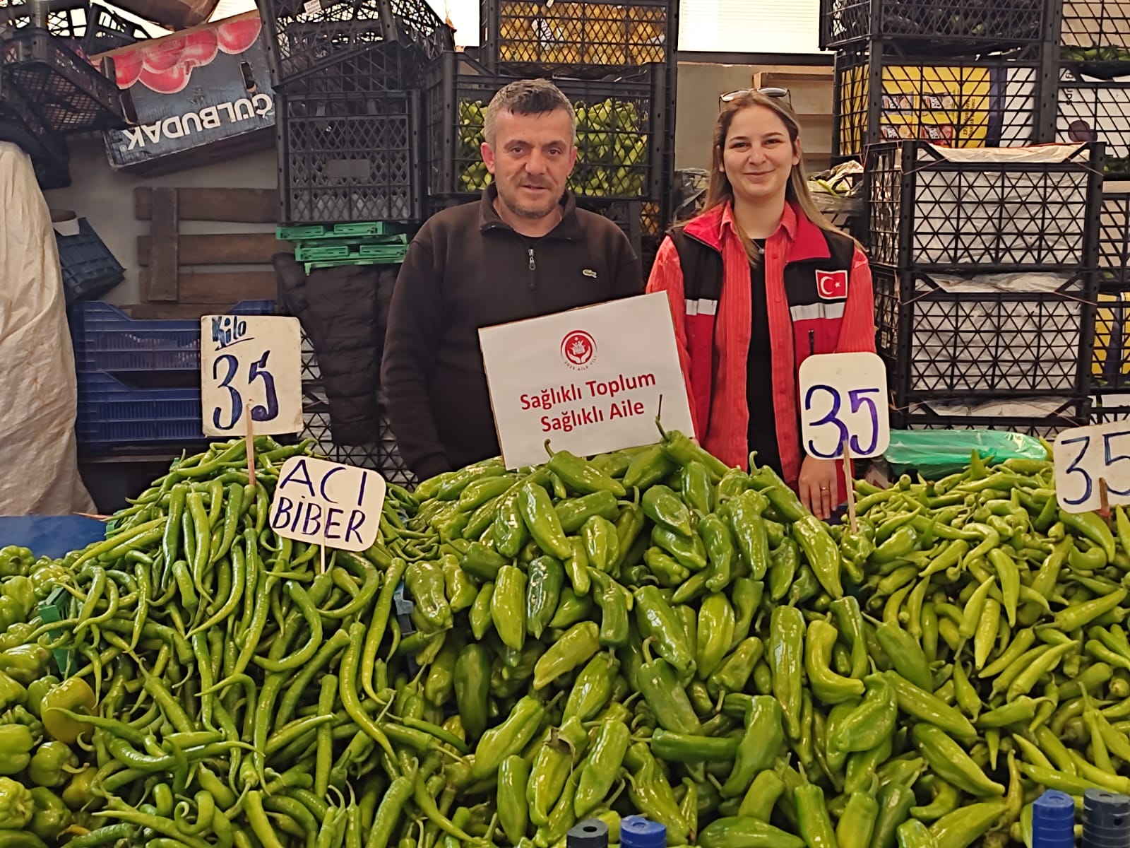 Pazarda Aile Temalı Farkındalık Çalışması Gerçekleştirildi.