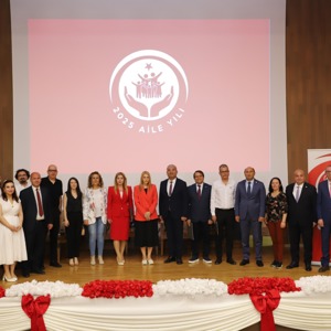 TOPLUMUN TEMEL TAŞI: AİLE PANELİ, FARKLI DİSİPLİNLERDEN UZMANLARLA ELE ALINDI - fotoğraf 1