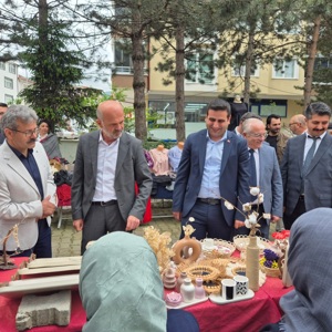 Ladik Huzurevi’nde El Emeği Sergisi Ziyaretçilerle Buluştu - fotoğraf 4