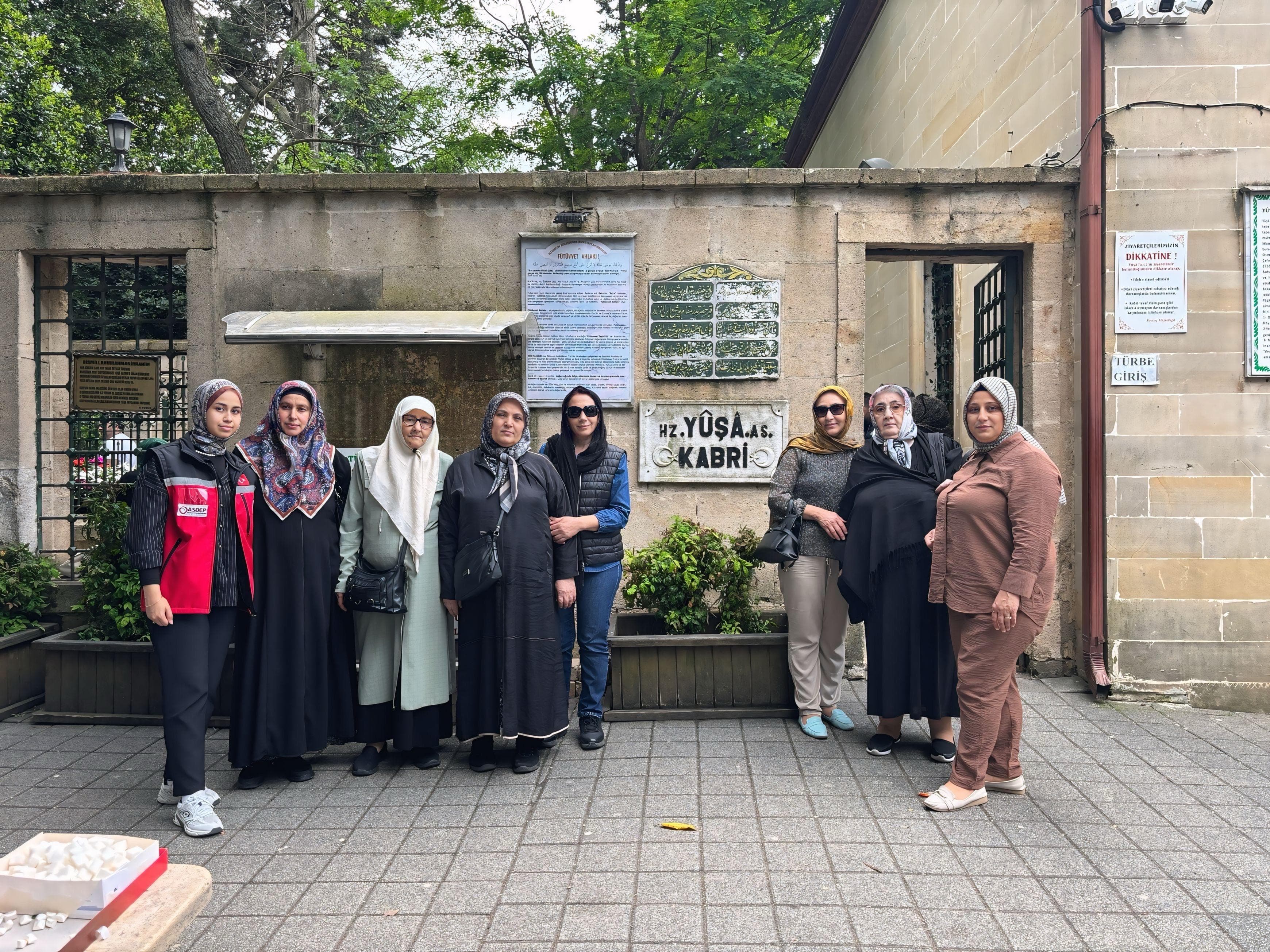 2025 Aile Yılı Kapsamında Kıymetli Şehit Yakınlarımız ve Gazilerimizin Aileleri ile Türbe Gezisi Gerçekleşmiştir.