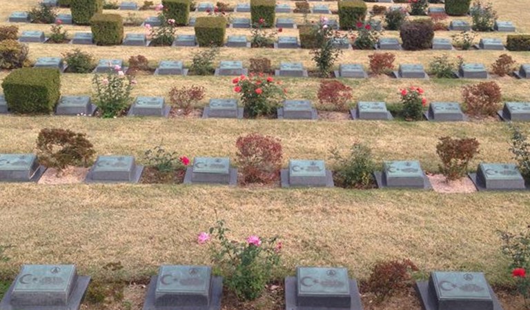 Birleşmiş Milletler Kore Anıtsal Mezarlığı’ndaki (UNMCK) Türk Şehitleri Anıtı  Açılmıştır.