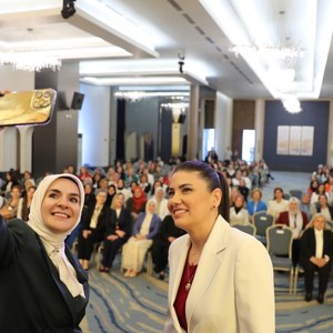 Bakanımız Göktaş, Gönül Elçileri ile Koruyucu Aile Farkındalık Programı'nda bir araya geldi - fotoğraf 6