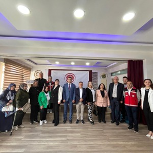 İlimiz Bozüyük İlçesinde Kamu Kurumları, Engelli Derneği, Engelli Vatandaşlarımız ve Ailelerinin Katılımlarıyla ‘‘Engelli Hakları’’ Konulu Söyleşi Düzenlenmiştir - fotoğraf 1