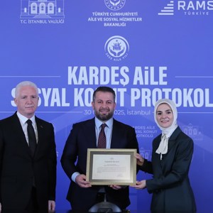 Bakanımız Göktaş, "Kardeş Aile Sosyal Konut Protokolü"nün imza törenine katıldı - fotoğraf 2