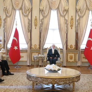 Bakanımız Göktaş, "Kardeş Aile Sosyal Konut Protokolü"nün imza törenine katıldı - fotoğraf 3