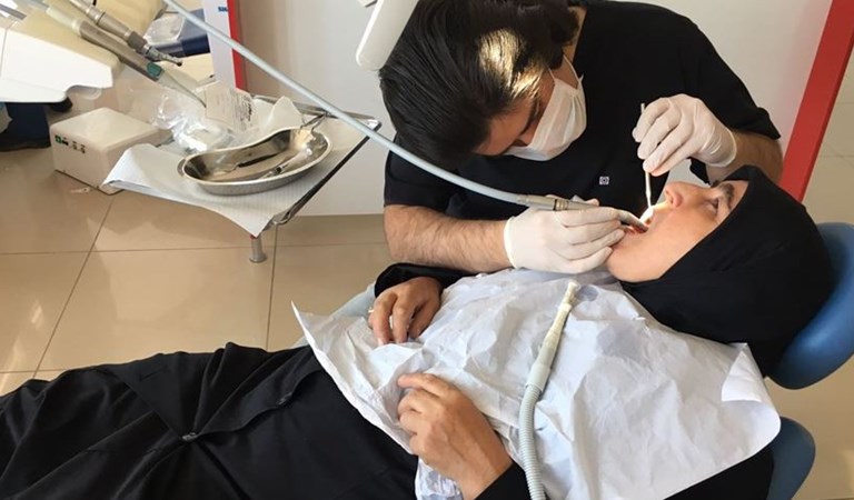 Sivas Valiliği ile Cumhuriyet Üniversitesi Diş Hekimliği Fakültesi Arasında Şehit Yakınları ve Gaziler Yönelik Protokol İmzalandı