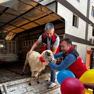 Bayram Sevinci Mahalle Mahalle Paylaşıldı - fotoğraf 8