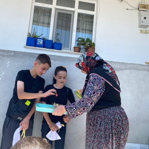 Bayram Sevinci Mahalle Mahalle Paylaşıldı - fotoğraf 31