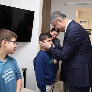 Valimiz Sayın Mustafa Yavuz ve Eşi Süreyya Yavuz Hanımefendi'den Anlamlı Ziyaret. - fotoğraf 1